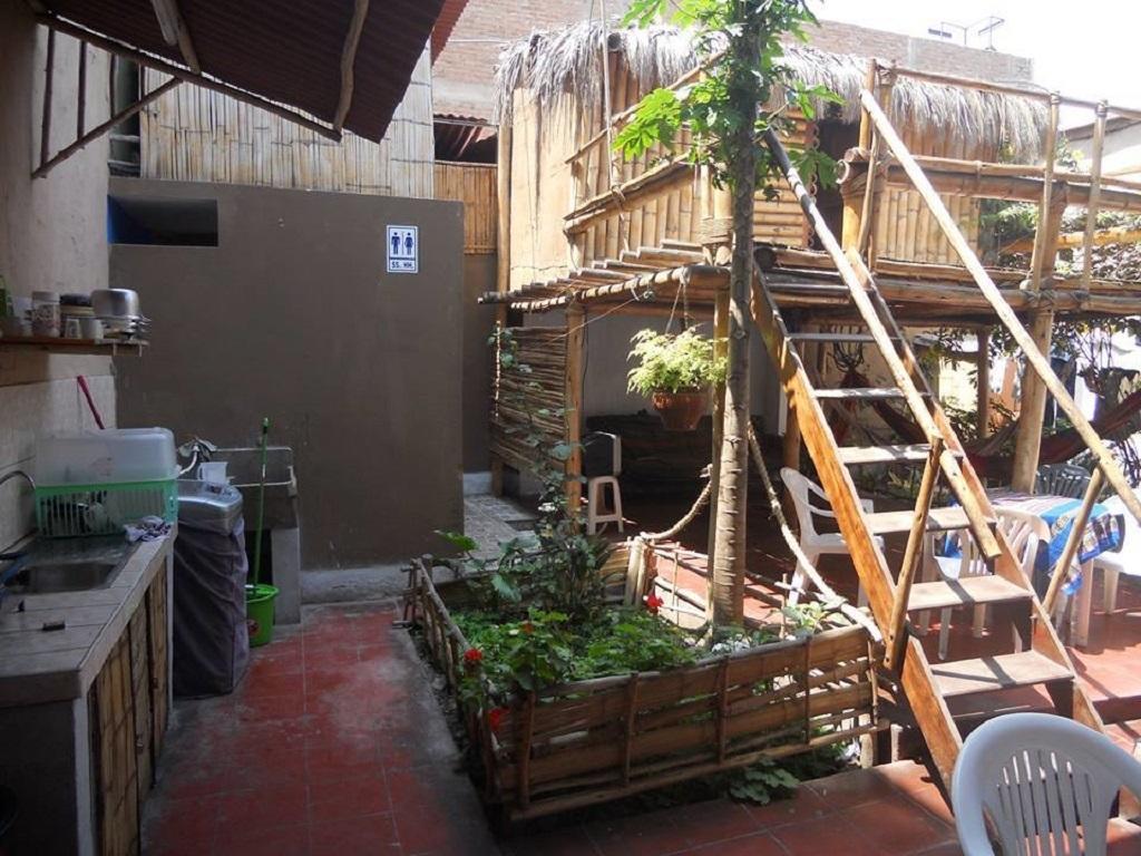 El Mochilero Hostel Trujillo Exterior photo