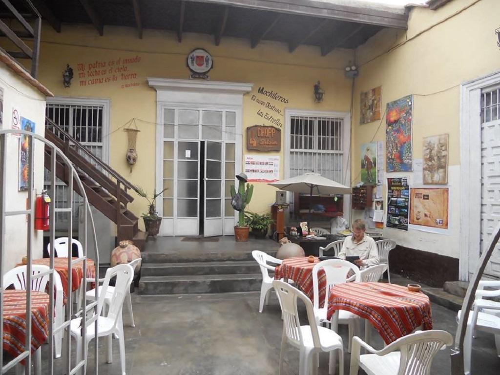 El Mochilero Hostel Trujillo Exterior photo